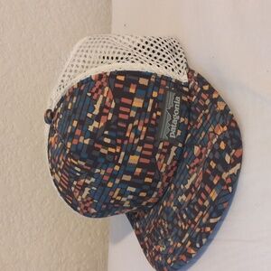 Patagonia duckbill Fitz Roy trucker cap hat